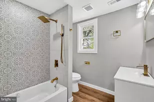105 E Del-A-Vue Ave, Carneys Point, NJ 08069 - Photo 8