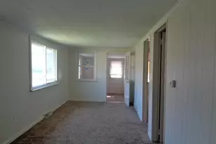82 Castle Heights Ave, Pennsville, NJ 08070 - Photo 6