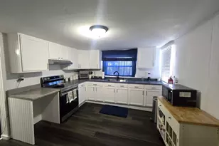 206 Broad St, Elmer, NJ 08318 - Photo 2