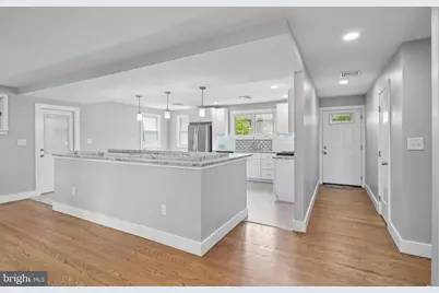 3 Lakeside Lane, Carneys Point, NJ 08069 - Photo 2