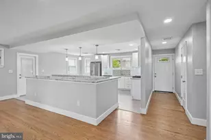 3 Lakeside Ln, Carneys Point, NJ 08069 - Photo 2