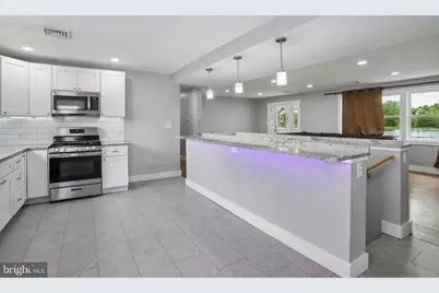 3 Lakeside Lane, Carneys Point, NJ 08069 - Photo 4