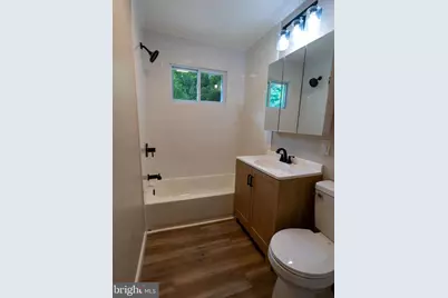 138 E Del A Vue Avenue, Carneys Point, NJ 08069 - Photo 26