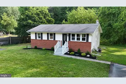 138 E Del A Vue Avenue, Carneys Point, NJ 08069 - Photo 2
