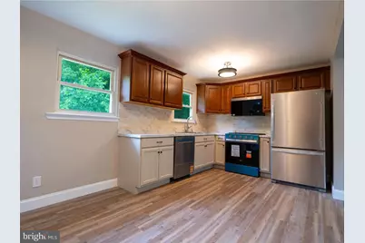 138 E Del A Vue Avenue, Carneys Point, NJ 08069 - Photo 12