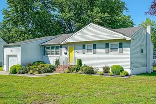 144 Castle Heights Ave, Pennsville, NJ 08070 - Photo 2