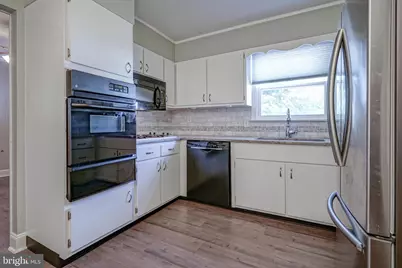 144 Castle Heights Avenue, Pennsville Township, NJ 08070 - Photo 14