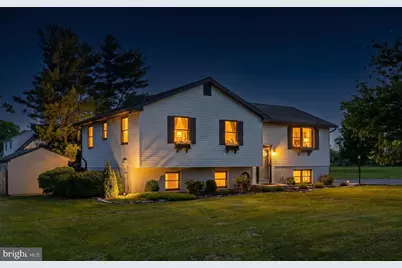 51 S Golfwood Avenue, Carneys Point, NJ 08069 - Photo 2