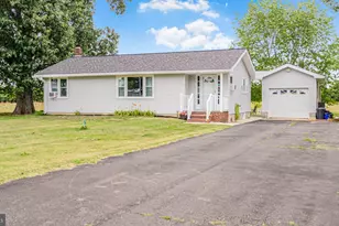 16 Garrison, Elmer, NJ 08318 - Photo 1