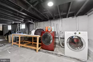 204 E Main St, Penns Grove, NJ 08069 - Photo 28