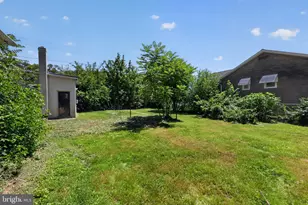 204 E Main St, Penns Grove, NJ 08069 - Photo 28