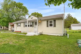 2 Stuart Dr, Salem, NJ 08079 - Photo 1