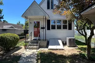301 Enlow Pl, Pennsville, NJ 08070 - Photo 2