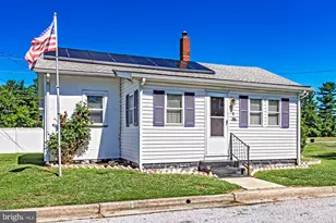 52 Vanburen St, Pennsville Township, NJ 08023 - Photo 1