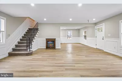 613 Hawks Bridge, Carneys Point, NJ 08069 - Photo 4