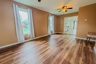 14 Broad St, Pennsville Township, NJ 08023 - Photo 4
