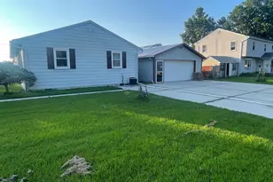 140 Georgia Rd, Pennsville Township, NJ 08070 - Photo 2