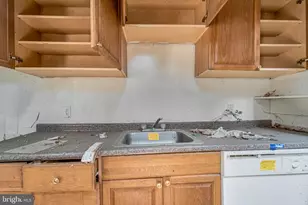 322 Taft Ave, Carneys Point, NJ 08069 - Photo 14