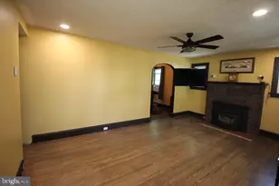 308 Pine St, Carneys Point, NJ 08069 - Photo 2