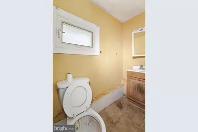 93 W Pitman Street, Penns Grove, NJ 08069 - Photo 16