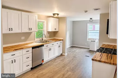 8 Harding Dr, Pittsgrove, NJ 08318 - Photo 2