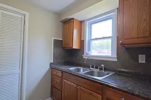 39 Maplewood Ave, Carneys Point, NJ 08069 - Photo 6