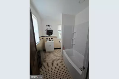 274 E Broadway E #9TH STREET UNIT B, Salem, NJ 08079 - Photo 4