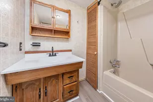 114 E Millbrooke, Woodstown, NJ 08098 - Photo 10