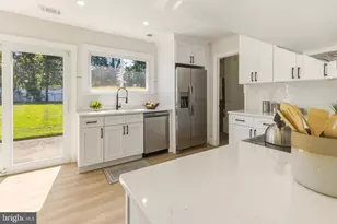 101 Primrose Ln, Carneys Point, NJ 08069 - Photo 8