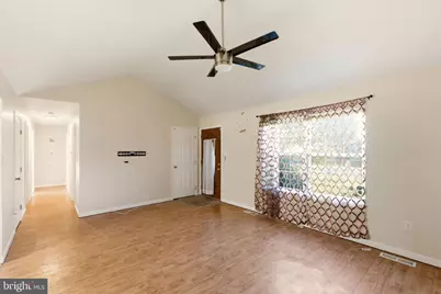 9 S Norman Avenue, Penns Grove, NJ 08069 - Photo 4