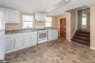 18 Main Street #UNIT A, Pennsville Township, NJ 08070 - Photo 4