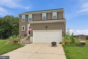 3 Lake Circle Circle, Carneys Point, NJ 08069 - Photo 2