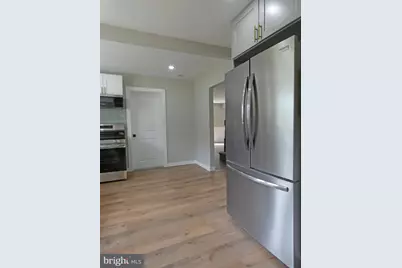 105 E Del A Vue Avenue, Carneys Point, NJ 08069 - Photo 22
