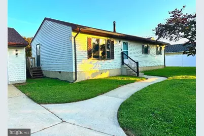 20 University Drive, Pennsville, NJ 08070 - Photo 1