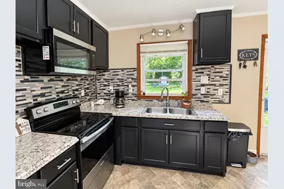 312 Highland Avenue, Carneys Point, NJ 08069 - Photo 8