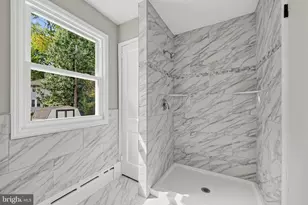 20 Spring St, Carneys Point, NJ 08069 - Photo 16