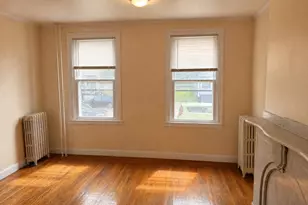 37 Market St, Salem, NJ 08079 - Photo 2