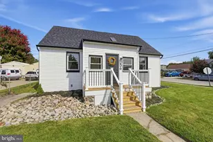 56 Union St, Pennsville Township, NJ 08070 - Photo 2