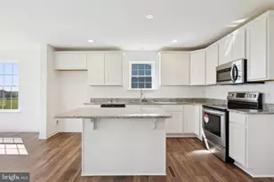 156 Ledger Dr, Hanover, PA 17331 - Photo 4