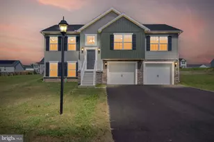 105 Antietam Run, Hanover, PA 17331 - Photo 1