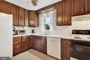 105 Bee Jay Ln, Hanover, PA 17331 - Photo 12