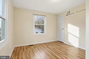 77 E Locust Ln, New Oxford, PA 17350 - Photo 22