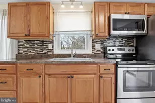 77 E Locust Ln, New Oxford, PA 17350 - Photo 18