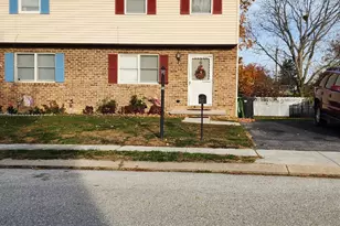 617 Cricket Ln, Mc Sherrystown, PA 17344 - Photo 2