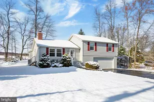 27 McCandless Dr, East Berlin, PA 17316 - Photo 1