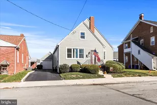 19 S 4th St, Mc Sherrystown, PA 17344 - Photo 2