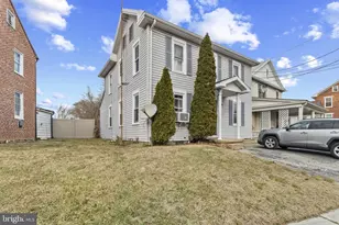 141 W King St, Littlestown, PA 17340 - Photo 4