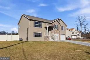 1486 New Chester Rd, New Oxford, PA 17350 - Photo 4