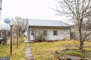 12 N Peters St, New Oxford, PA 17350 - Photo 16