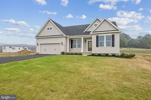 136 Piedmont Way, Hanover, PA 17331 - Photo 2